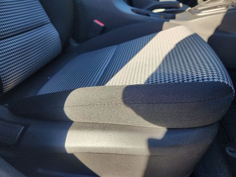 Used 2021 Hyundai Kona SE image 33