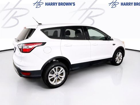 Used 2017 Ford Escape SE w/ SE Cold Weather Package AWD/4WD image 30