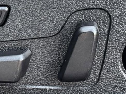 Used 2018 Kia Cadenza Technology image 22