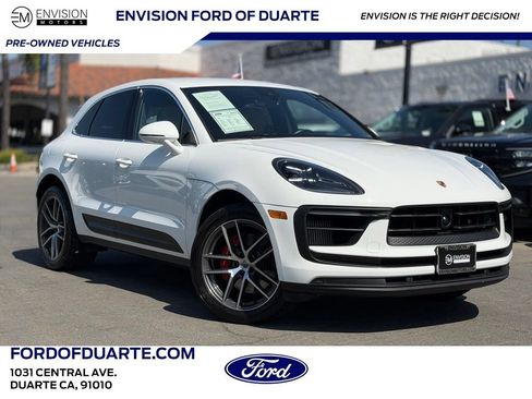 Used 2023 Porsche Macan S AWD/4WD image 1