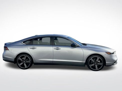 Used 2025 Honda Accord Sport image 7