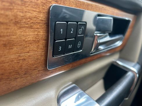 Used 2013 Land Rover LR4 HSE LUX w/ Luxury Pkg AWD/4WD image 35