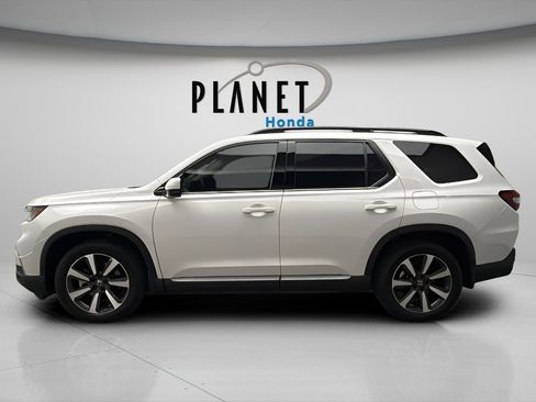 Certified 2023 Honda Pilot Touring image 6