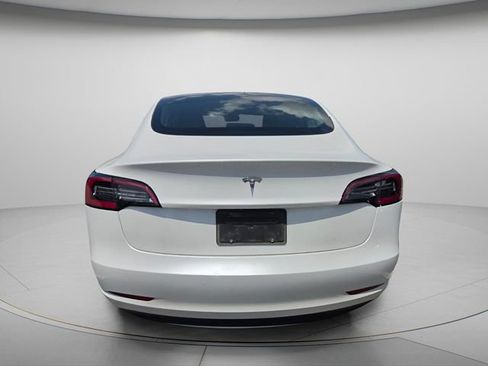 Used 2023 Tesla Model 3 Standard Range RWD image 5