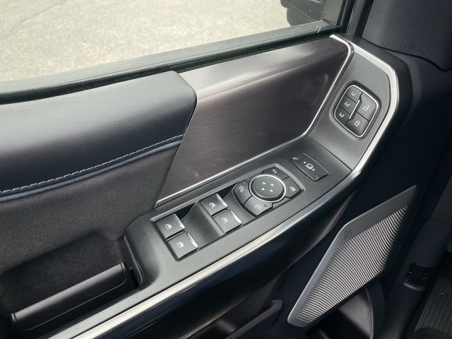 Used 2026 Ford F350 Platinum AWD/4WD image 13
