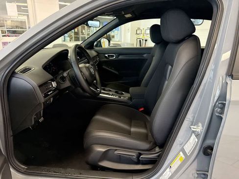 Used 2025 Honda Civic Sport image 19