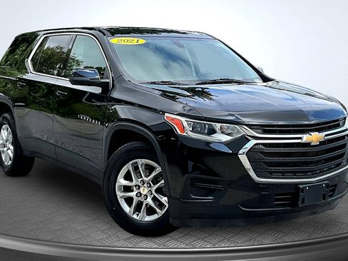 Used 2021 Chevrolet Traverse LS AWD/4WD image 2