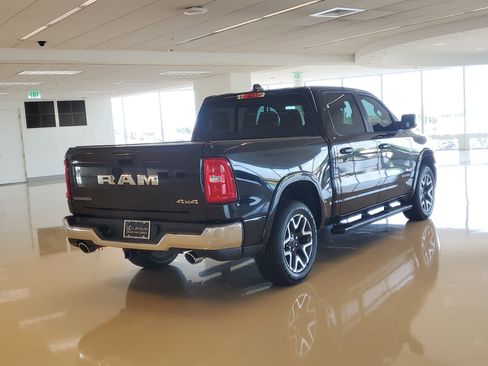 Used 2025 RAM 1500 Laramie AWD/4WD image 10