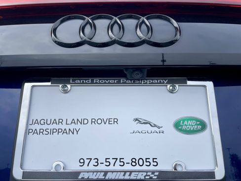 Used 2022 Audi Q8 Premium Plus w/ Premium Plus Package image 40