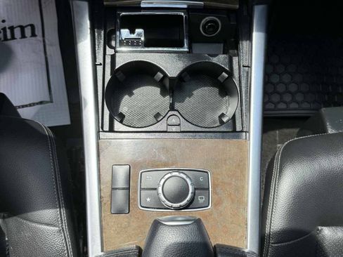 Used 2016 Mercedes-Benz E 350 4MATIC Sedan w/ Premium Package image 14