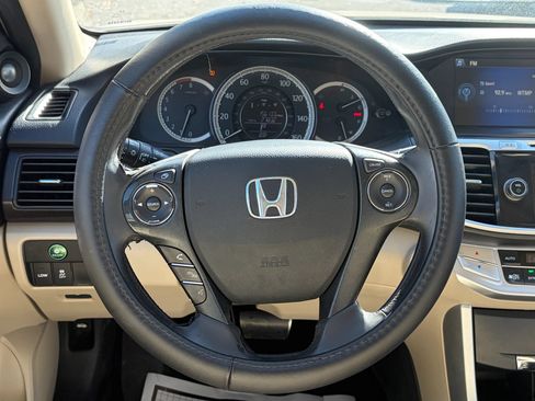 Used 2014 Honda Accord EX-L image 19