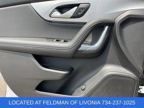 Used 2020 Chevrolet Blazer LT FWD image 21