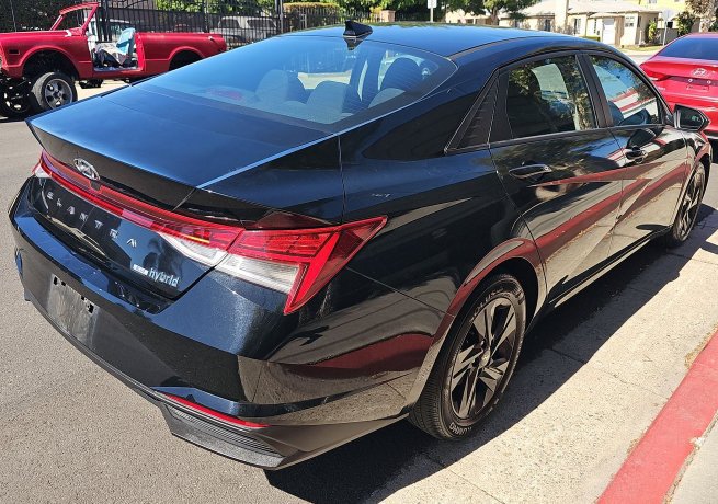Used 2023 Hyundai Elantra Blue FWD image 2