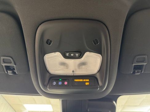 Used 2022 Chevrolet TrailBlazer RS w/ Convenience Package FWD image 51