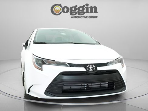 New 2026 Toyota Corolla LE FWD image 28