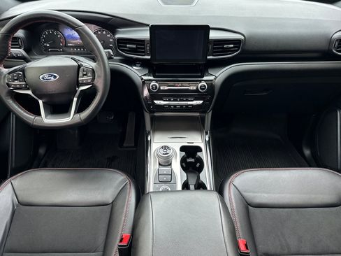 Used 2023 Ford Explorer ST-Line w/ Class IV Trailer Tow Package image 13