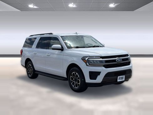Certified 2024 Ford Expedition Max XLT RWD image 7