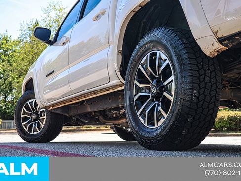 Used 2020 Toyota Tacoma TRD Sport AWD/4WD image 16