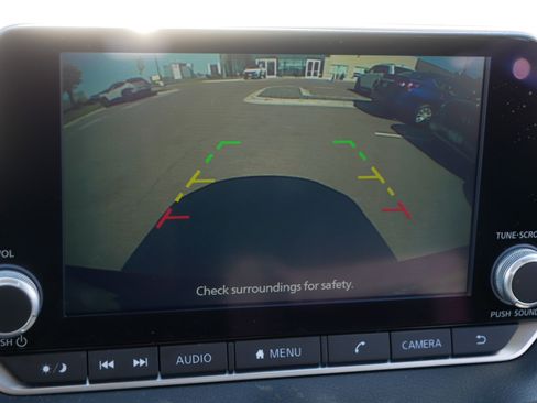 Used 2023 Nissan Sentra SV FWD image 27
