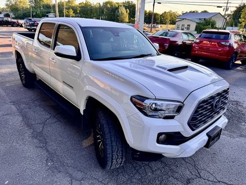 Used 2021 Toyota Tacoma TRD Sport AWD/4WD image 7