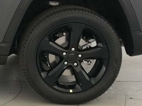 New 2025 Jeep Grand Cherokee Limited image 40