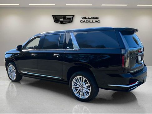 Certified 2026 Cadillac Escalade ESV Luxury image 3