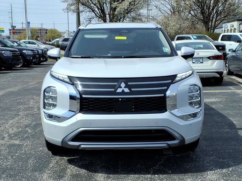 Used 2025 Mitsubishi Outlander SEL image 35