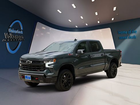 Used 2025 Chevrolet Silverado 1500 LT Trail Boss w/ LT Trail Boss Premium Package AWD/4WD image 6