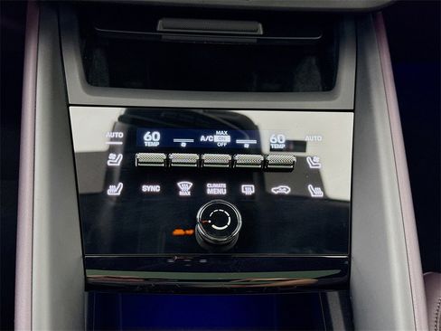 Used 2024 Porsche Macan 4 Electric image 22