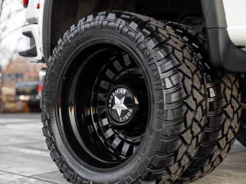 Used 2026 GMC Sierra 3500 Denali Ultimate image 28