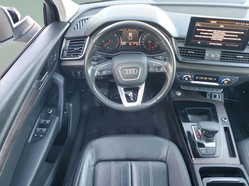 Used 2021 Audi Q5 Premium image 10