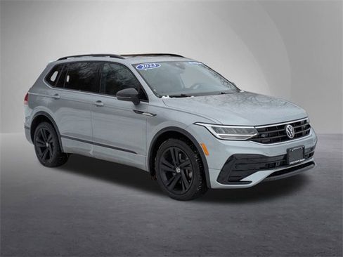 Used 2023 Volkswagen Tiguan SE R-Line image 5