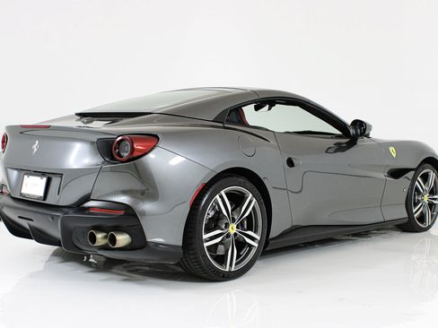 Certified 2022 Ferrari Portofino M RWD image 10