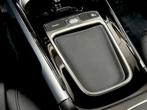 Certified 2026 Mercedes-Benz GLB 250 4MATIC image 32