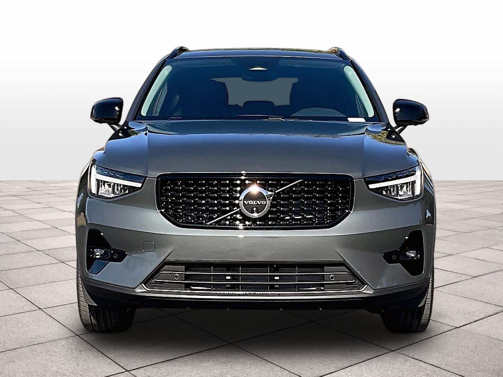 New 2026 Volvo XC40 B5 Plus AWD/4WD image 5
