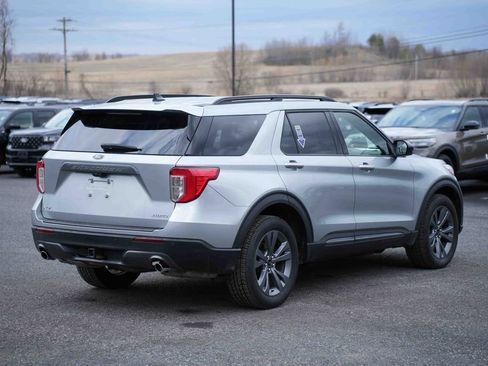 Certified 2023 Ford Explorer XLT w/ Equipment Group 202A image 5