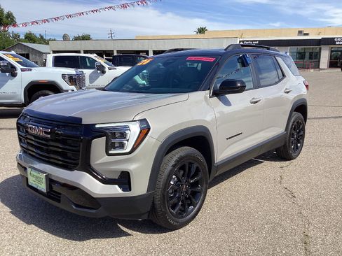 Used 2026 GMC Terrain Elevation w/ Elevation Premium Package AWD/4WD image 1