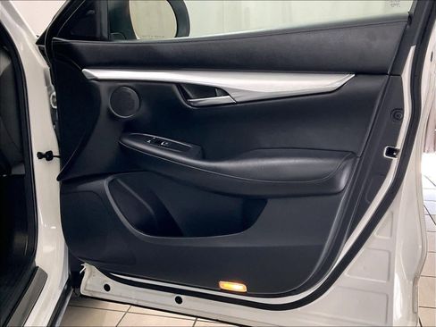 Used 2021 INFINITI QX50 Luxe w/ Appearance Package image 12