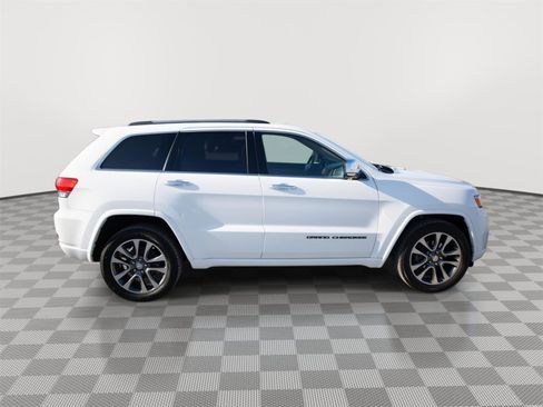 Used 2018 Jeep Grand Cherokee Overland image 21