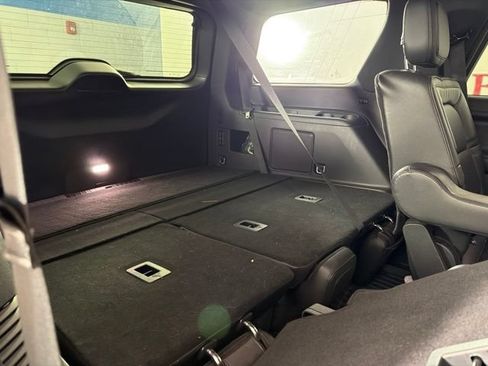 Used 2018 Lincoln Navigator Reserve w/ Technology Package AWD/4WD image 19