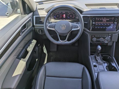 Certified 2023 Volkswagen Atlas SE FWD image 17