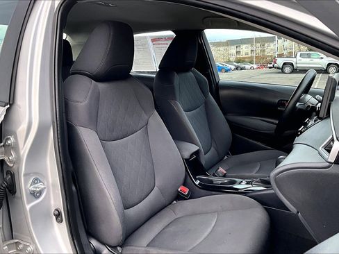 Used 2022 Toyota Corolla LE image 7