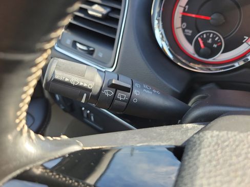 Used 2019 Dodge Grand Caravan SXT image 29