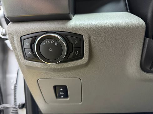 Used 2017 Ford F150 XLT w/ Equipment Group 302A Luxury image 32