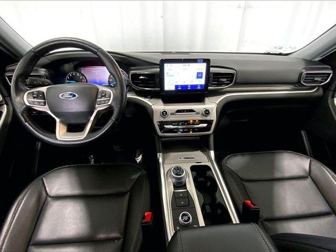 Used 2022 Ford Explorer XLT w/ Equipment Group 202A image 15