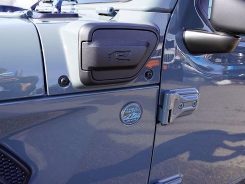 Certified 2025 Jeep Wrangler Unlimited Sahara w/ Safety Group image 15