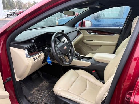 Used 2019 Cadillac XT5 Luxury AWD/4WD image 5