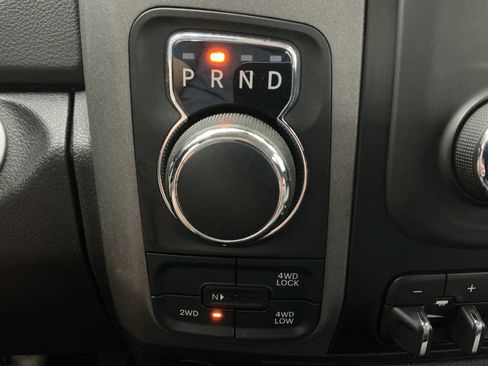 Used 2018 RAM 1500 Express AWD/4WD image 41