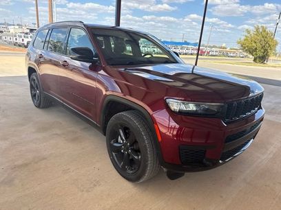 Used 2023 Jeep Grand Cherokee L Laredo