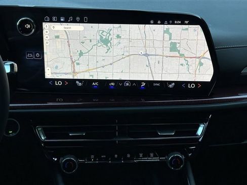 New 2026 Chevrolet Traverse Z71 w/ Driver Confidence Package image 14